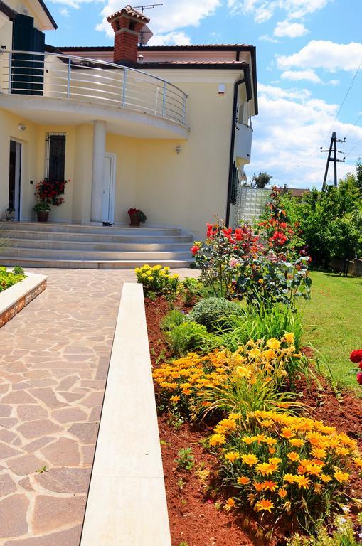 Apartments Sv. Pelegrin Umag Exterior photo